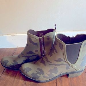 Lucky Brand rain booties